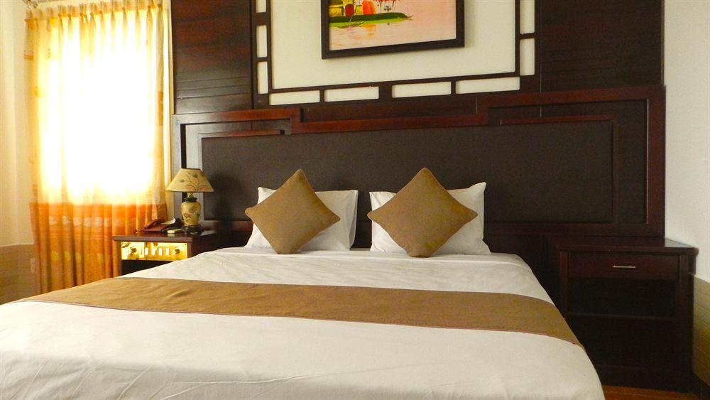 Sea And Sand Hotel Hoi An Exterior photo