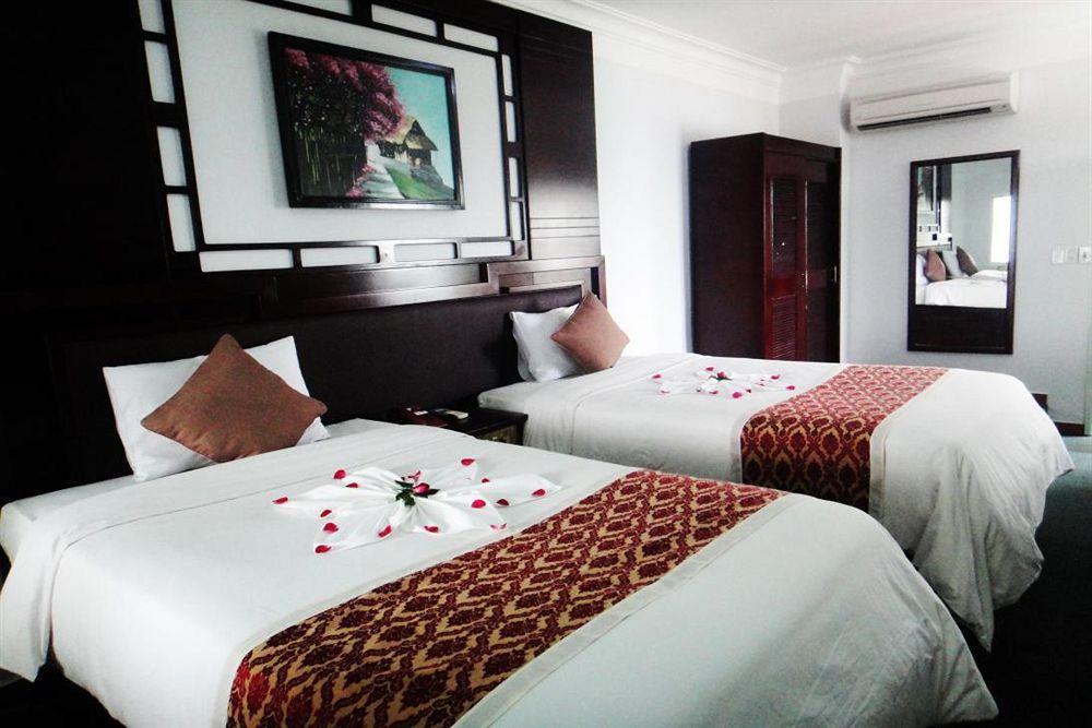 Sea And Sand Hotel Hoi An Exterior photo