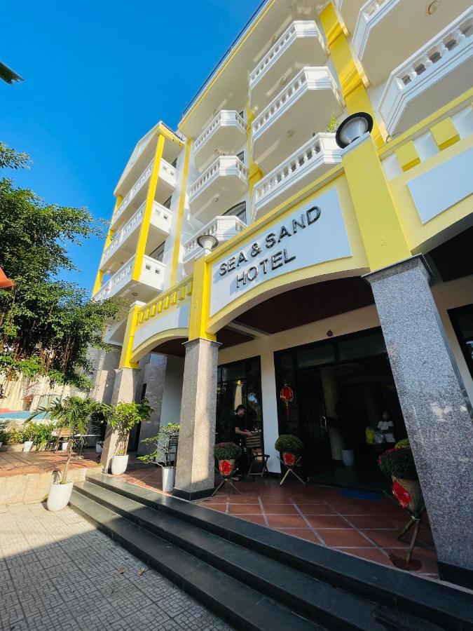 Sea And Sand Hotel Hoi An Exterior photo