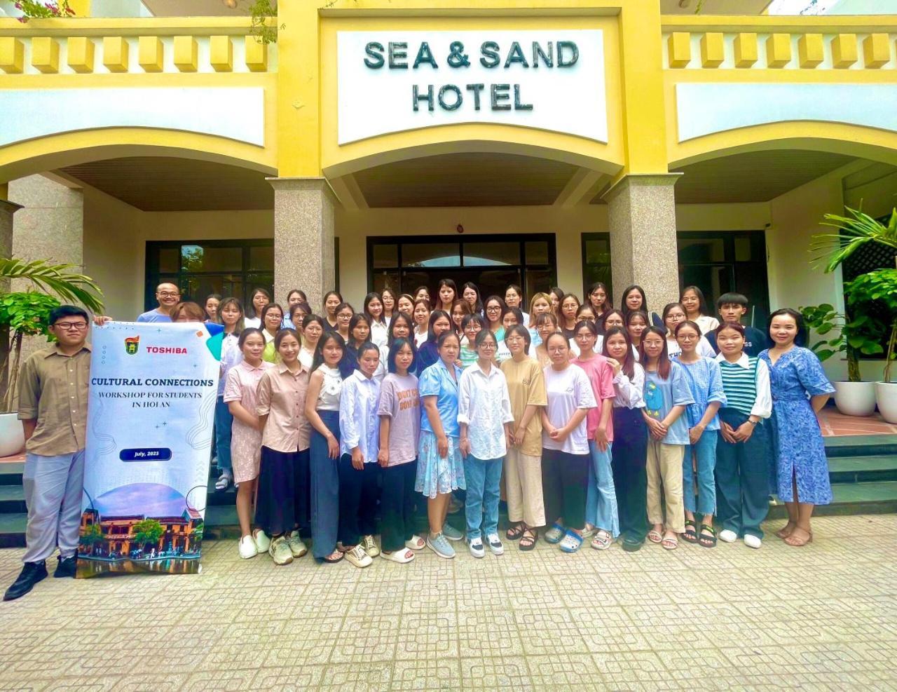 Sea And Sand Hotel Hoi An Exterior photo