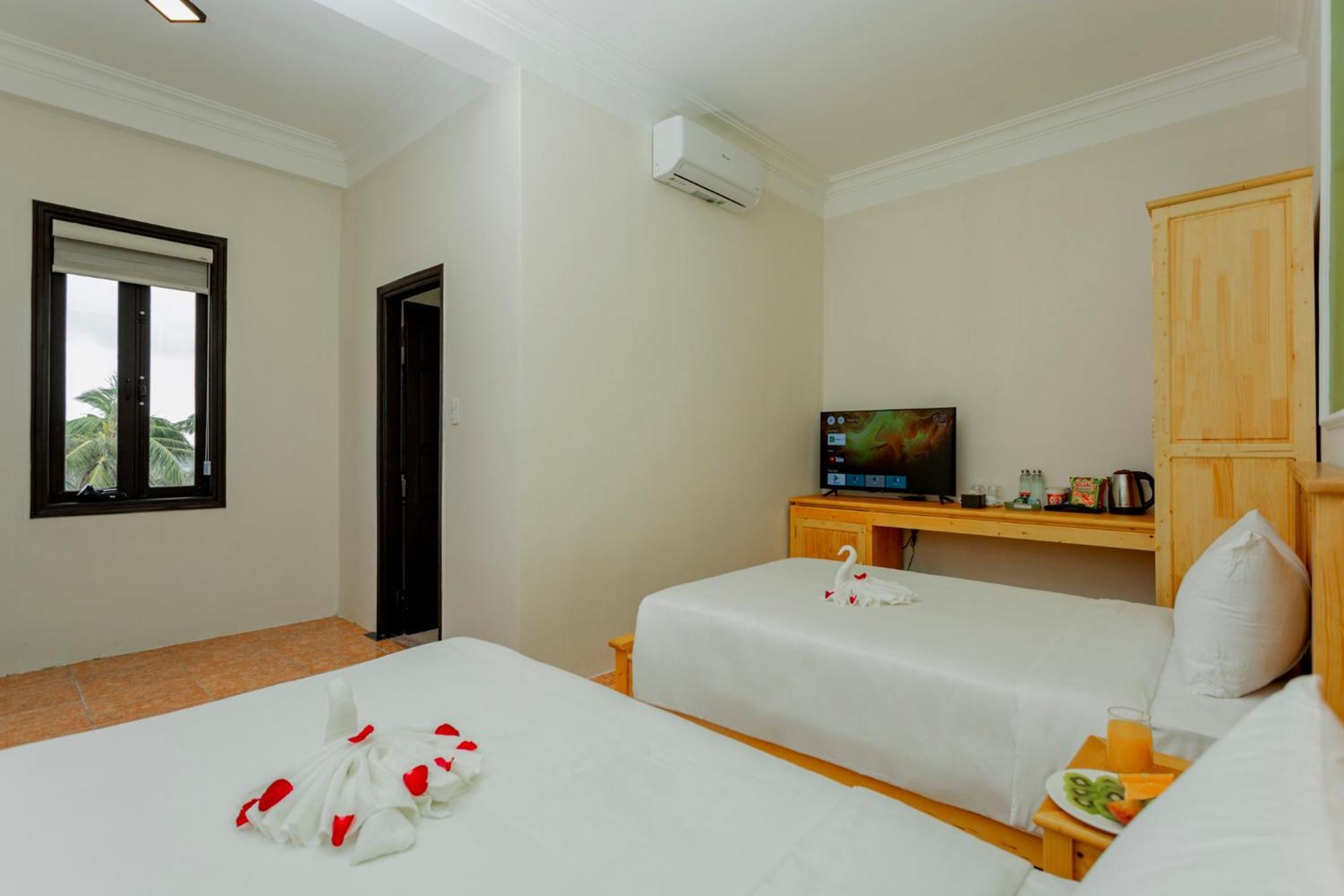 Sea And Sand Hotel Hoi An Exterior photo