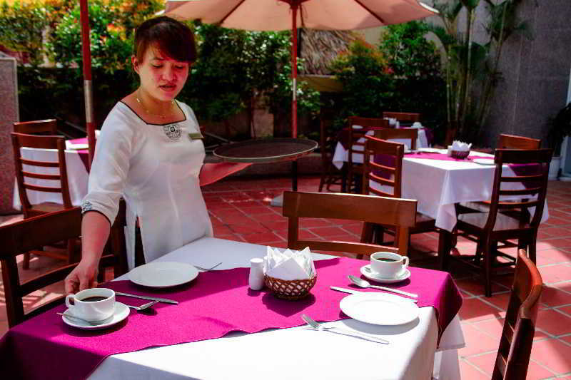 Sea And Sand Hotel Hoi An Exterior photo